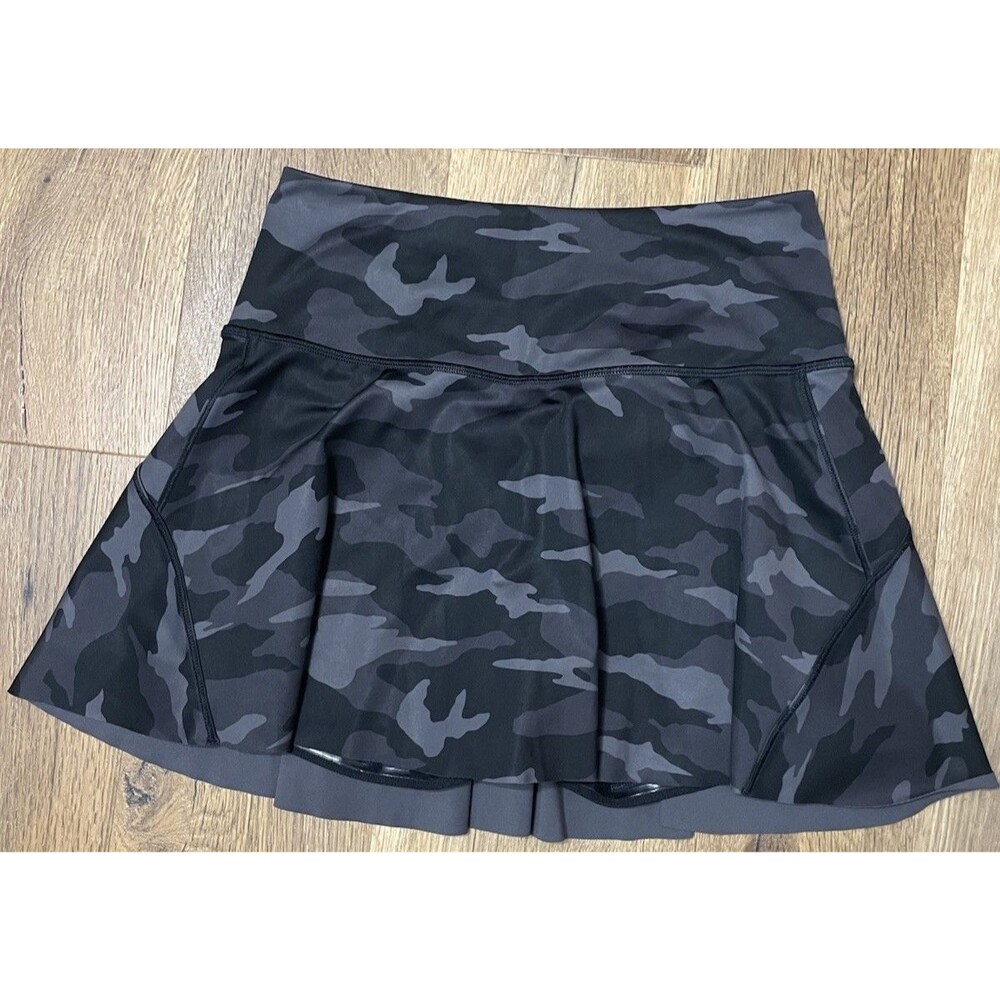 Athleta Skort Womens XS Black Camo Ace Printed Tennis Athletic Built In Shorts